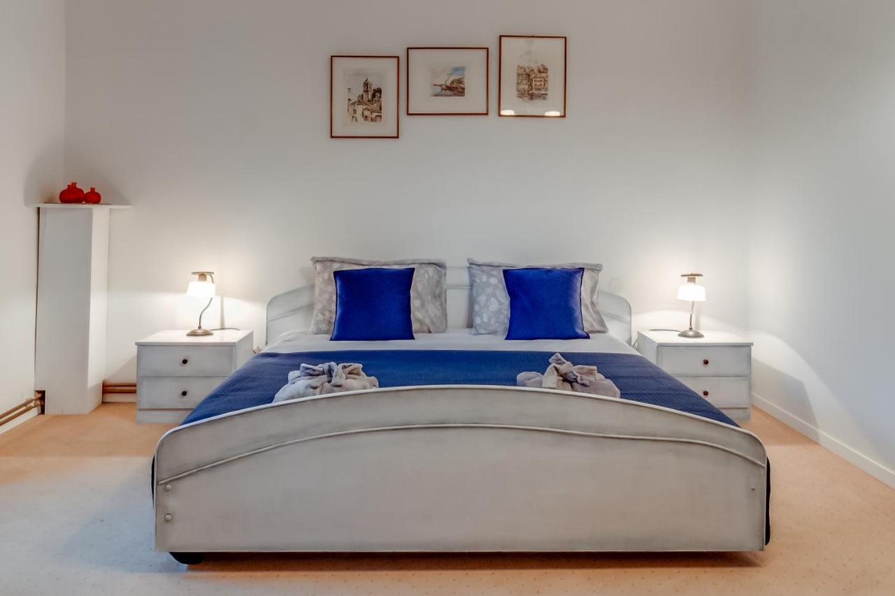 Sobe "Ela" Bed & Breakfast ฟูชิเน ห้อง รูปภาพ