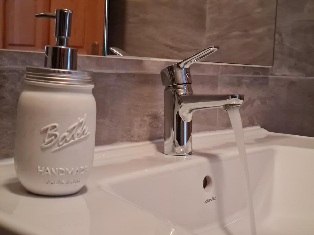 Sobe "Ela" Bed & Breakfast ฟูชิเน ห้อง รูปภาพ