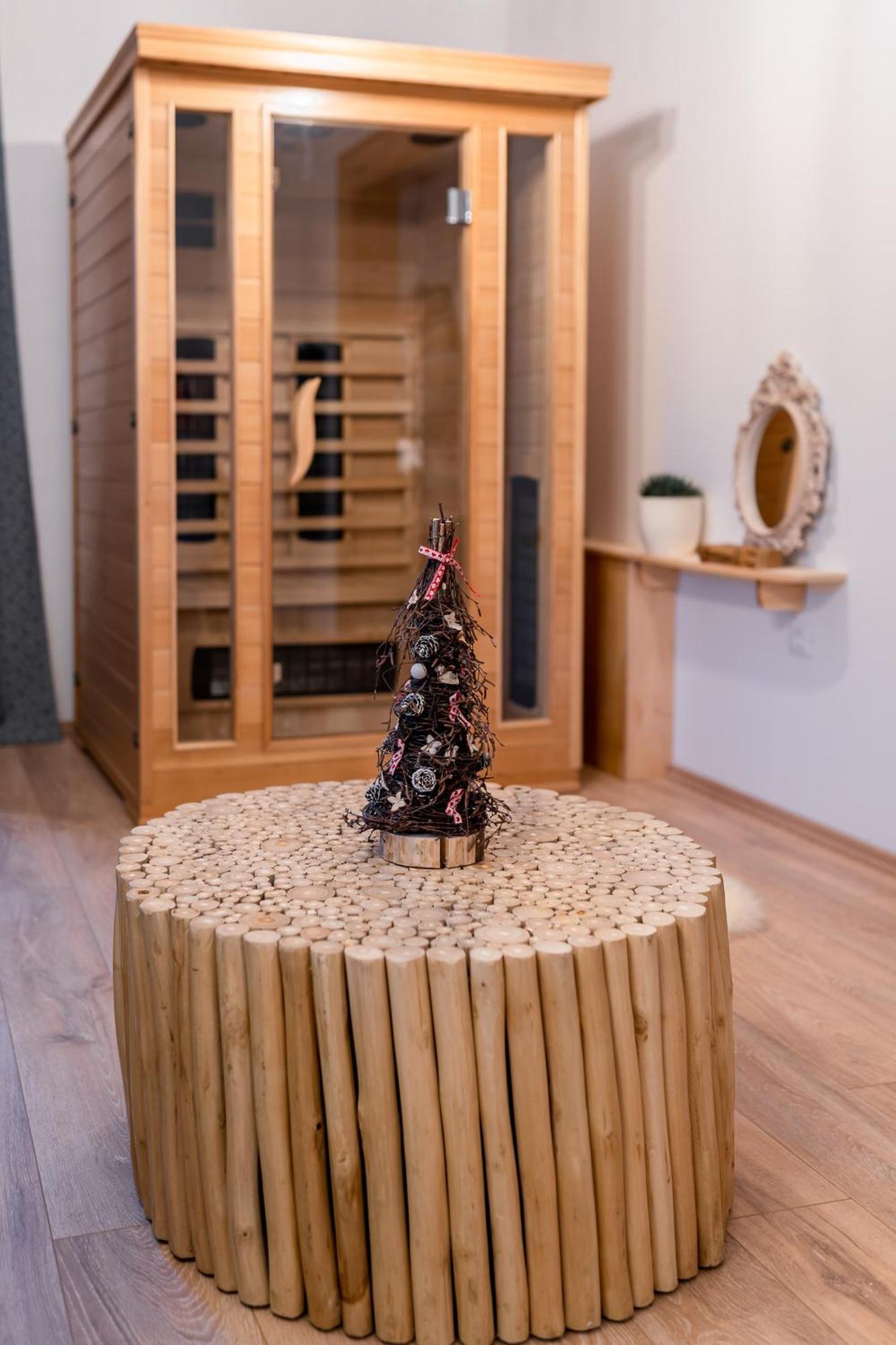 Sobe "Ela" Bed & Breakfast ฟูชิเน ห้อง รูปภาพ