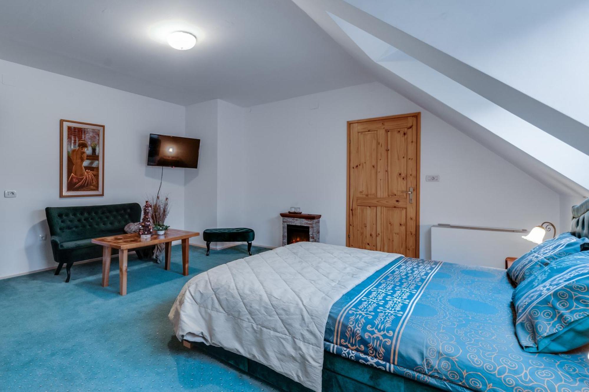 Sobe "Ela" Bed & Breakfast ฟูชิเน ห้อง รูปภาพ